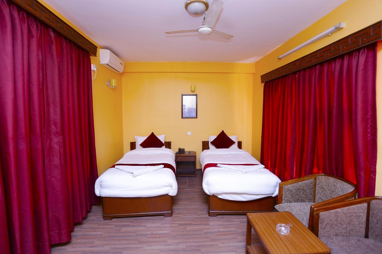 Bishwonath Hotel Катманду Экстерьер фото